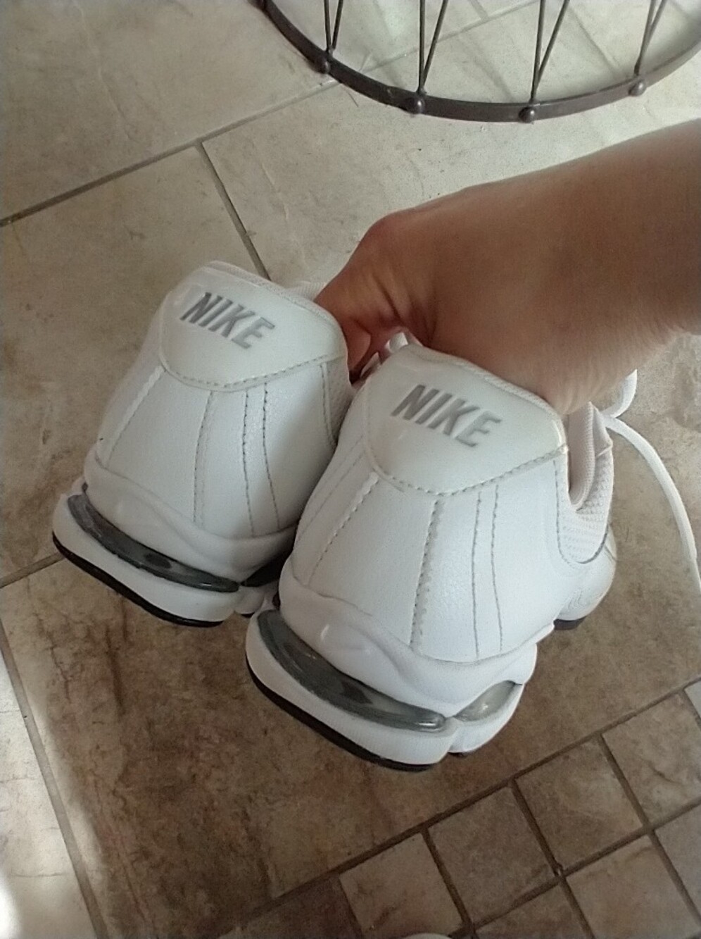 Nike Air White Leather Sneakers Size 8 - Picture 2 of 8